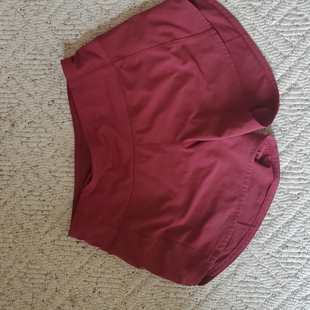 lululemon 4" size 0 speed ups mulled wine
